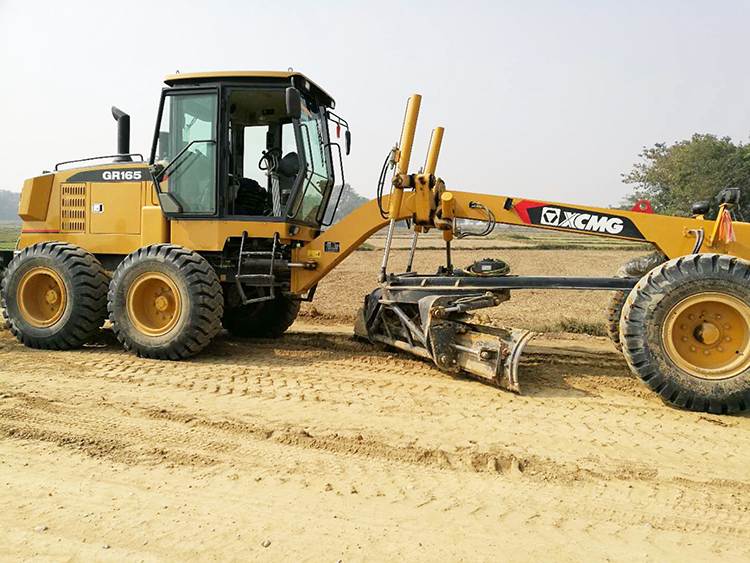 XCMG new motor grader GR165 165HP small motor graders for ground leveling price list